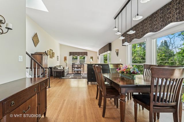 1119 Hampton Court, Deerfield, IL 60015