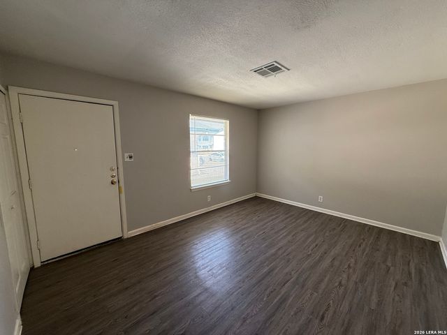 7236 Montgomery, San Antonio, TX 78239