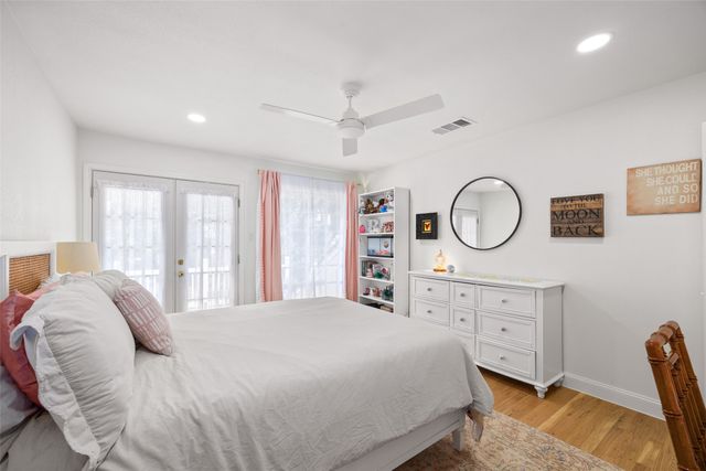 417 Hazelwood Drive W, Fort Worth, TX 76107