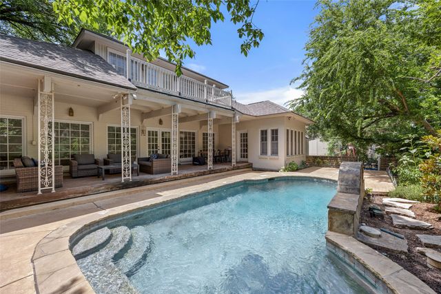 417 Hazelwood Drive W, Fort Worth, TX 76107