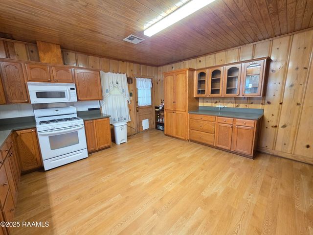 515 N Dupre Street, Ville Platte, LA 70586