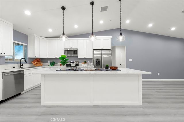 8213 Peach Avenue, California City, CA 93505