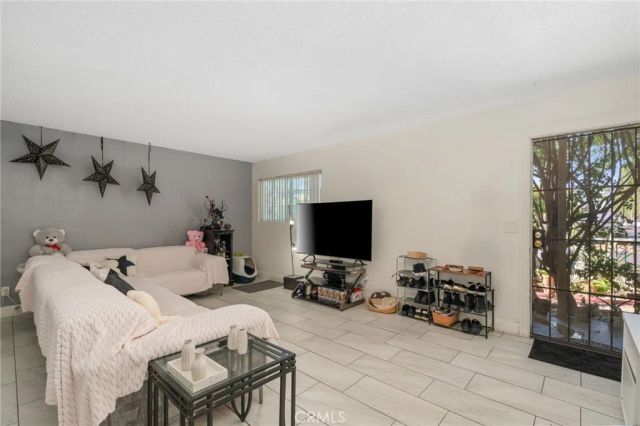 2166 W Alameda, Anaheim, CA 92801