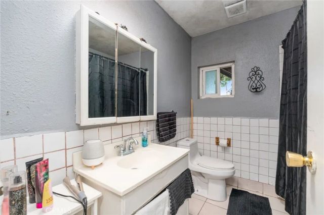 2166 W Alameda, Anaheim, CA 92801