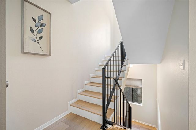 2743 Hermosa B, Montrose, CA 91020