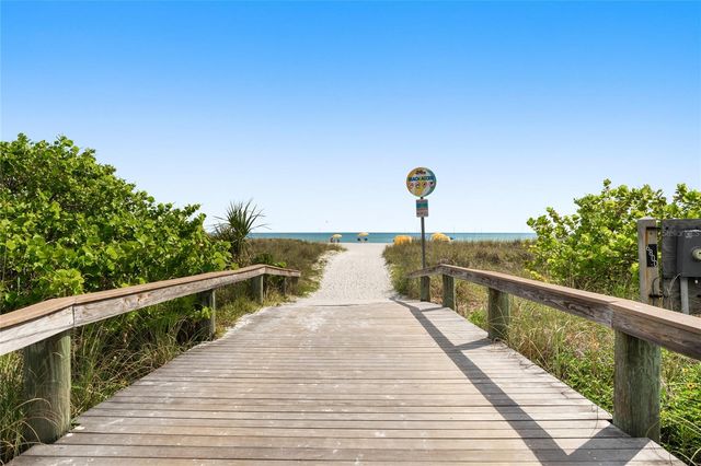 500 TREASURE ISLAND CAUSEWAY 205, Treasure Island, FL 33706