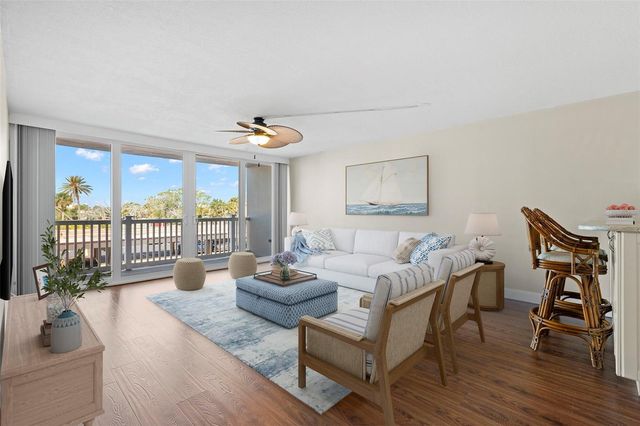 500 TREASURE ISLAND CAUSEWAY 205, Treasure Island, FL 33706