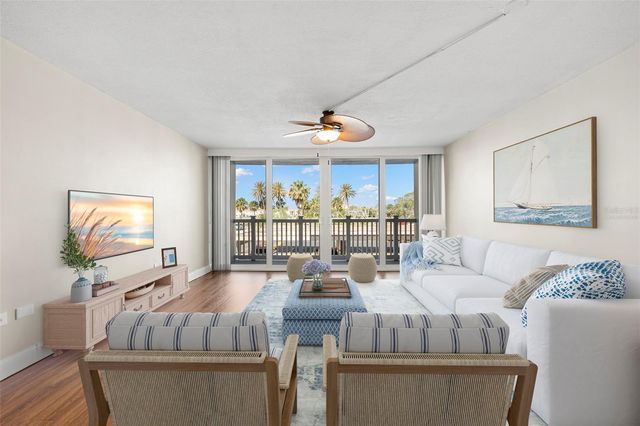 500 TREASURE ISLAND CAUSEWAY 205, Treasure Island, FL 33706