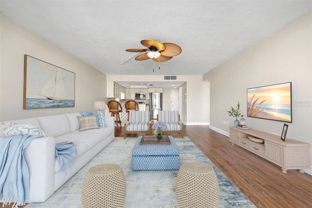 500 TREASURE ISLAND CAUSEWAY 205, Treasure Island, FL 33706