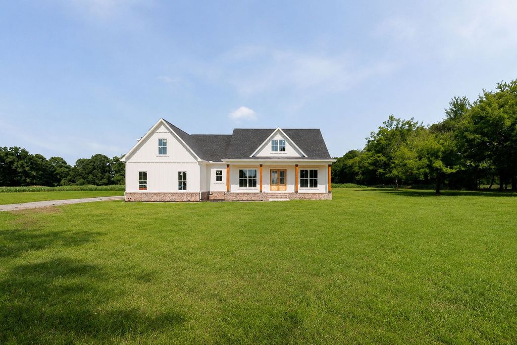 3377 Midland Road, Shelbyville, TN 37160