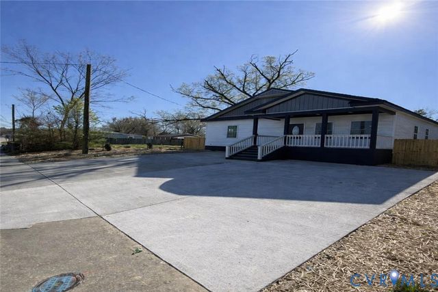 724 E Wythe St, Petersburg, VA 23803