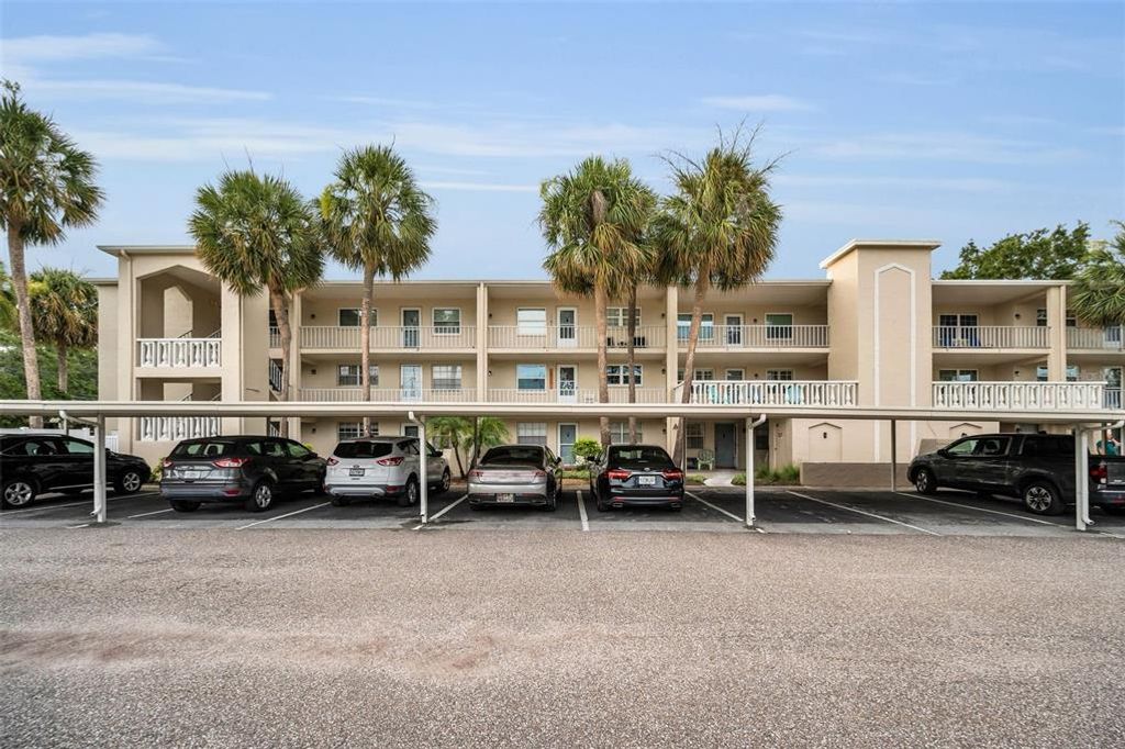 920 VIRGINIA STREET 204, Dunedin, FL 34698