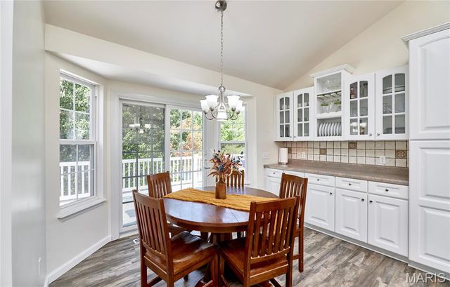 26365 Falling Leaf Drive, Warrenton, MO 63383