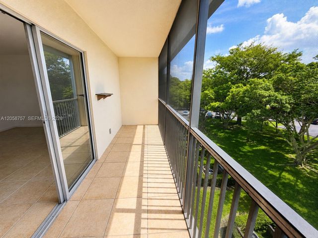 1301 SW 135th Ter 406J, Pembroke Pines, FL 33027