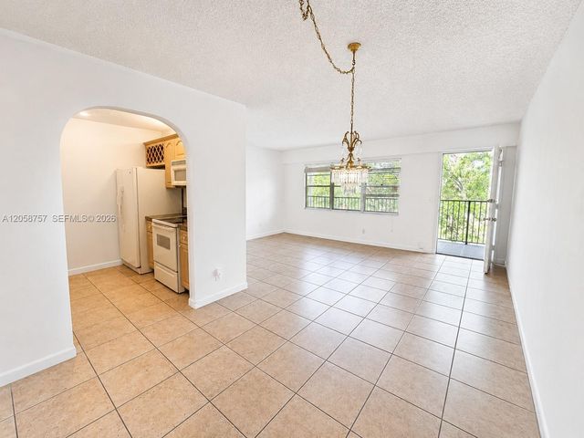1301 SW 135th Ter 406J, Pembroke Pines, FL 33027
