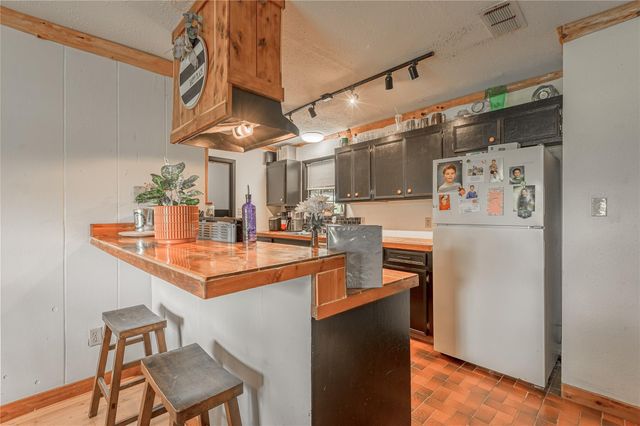 1205 W Houston Avenue, Crockett, TX 75835