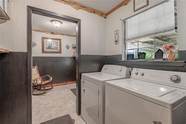 1205 W Houston Avenue, Crockett, TX 75835