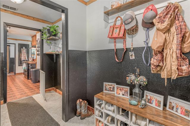 1205 W Houston Avenue, Crockett, TX 75835