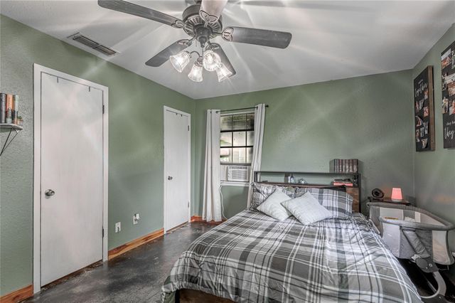 1205 W Houston Avenue, Crockett, TX 75835