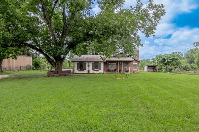 1205 W Houston Avenue, Crockett, TX 75835