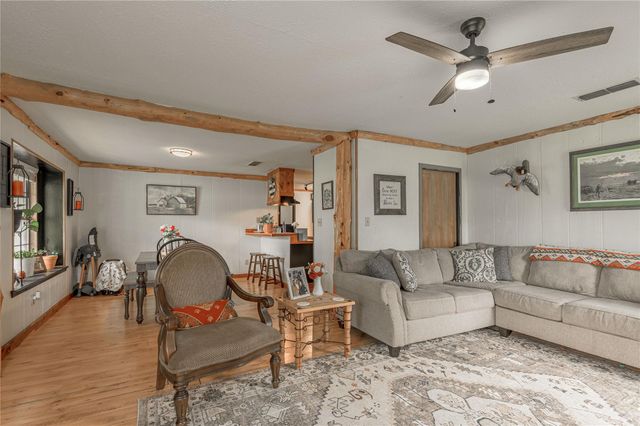 1205 W Houston Avenue, Crockett, TX 75835