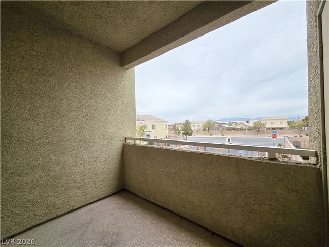 6320 Desert Leaf Street 201, North Las Vegas, NV 89081