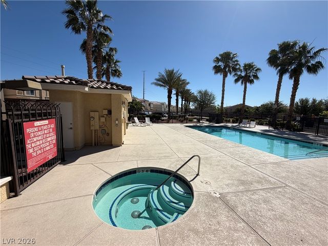 6320 Desert Leaf Street 201, North Las Vegas, NV 89081