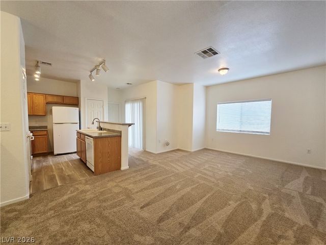6320 Desert Leaf Street 201, North Las Vegas, NV 89081