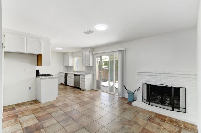 124 Fargo Way, Folsom, CA 95630