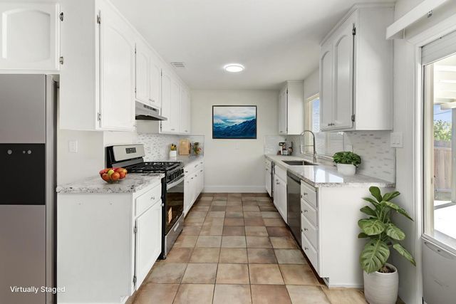 124 Fargo Way, Folsom, CA 95630