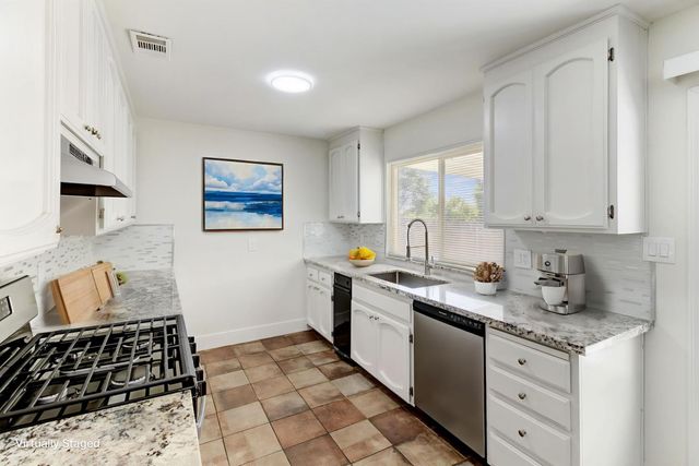 124 Fargo Way, Folsom, CA 95630