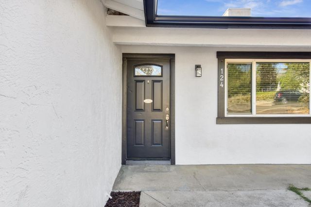 124 Fargo Way, Folsom, CA 95630