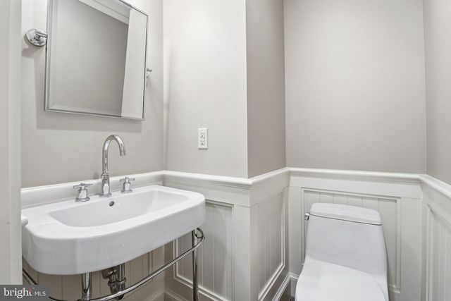7305 MASTERS DR, Potomac, MD 20854