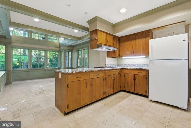 7305 MASTERS DR, Potomac, MD 20854