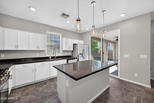 1835 W 21ST Avenue, Apache Junction, AZ 85120