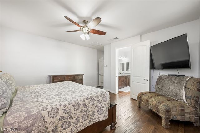 7498 Desert Wildflower Street, Las Vegas, NV 89123