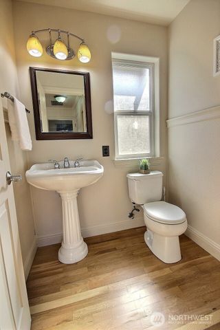 4018 52nd Street NE, Tacoma, WA 98422