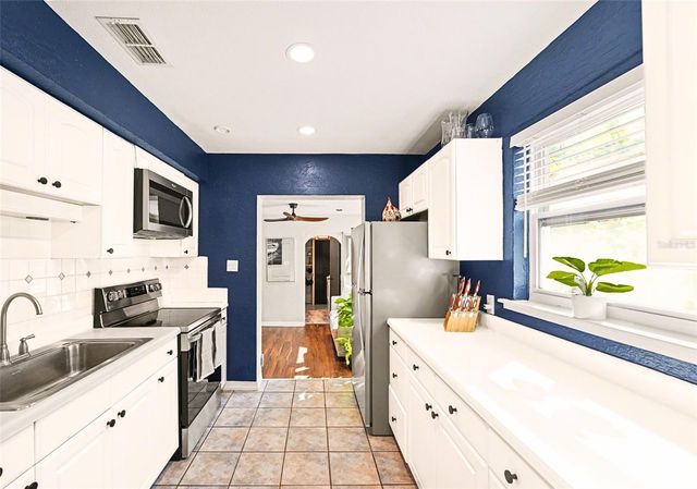 4600 30TH AVENUE N, St Petersburg, FL 33713