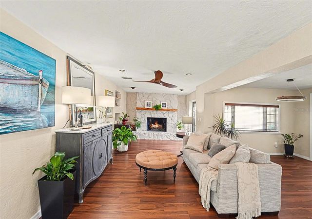 4600 30TH AVENUE N, St Petersburg, FL 33713