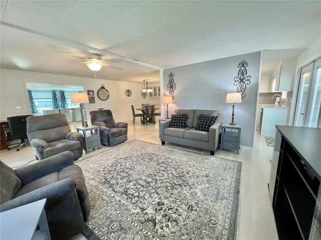 136 ASPEN CIRCLE, Leesburg, FL 34748