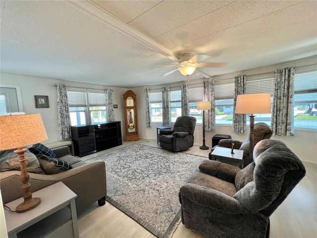 136 ASPEN CIRCLE, Leesburg, FL 34748