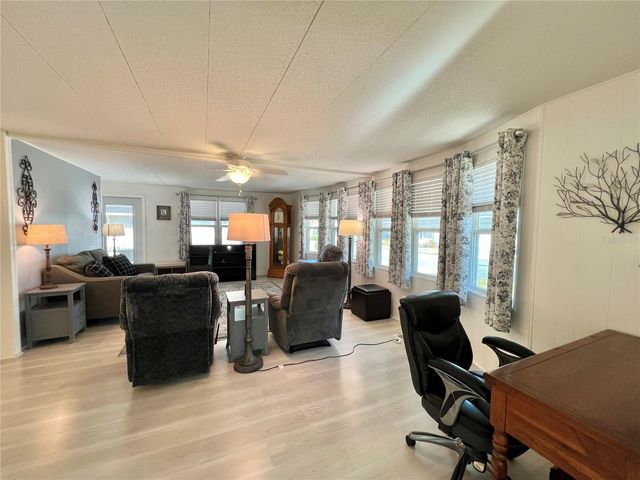 136 ASPEN CIRCLE, Leesburg, FL 34748