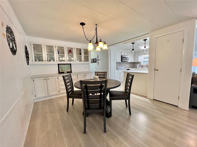 136 ASPEN CIRCLE, Leesburg, FL 34748