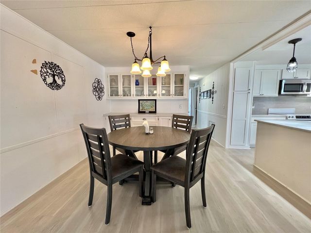 136 ASPEN CIRCLE, Leesburg, FL 34748