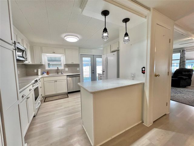 136 ASPEN CIRCLE, Leesburg, FL 34748