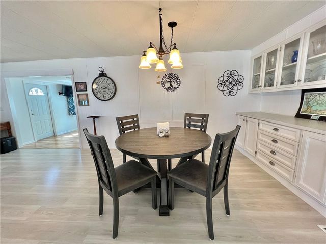 136 ASPEN CIRCLE, Leesburg, FL 34748