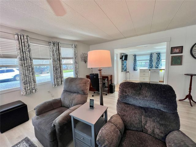 136 ASPEN CIRCLE, Leesburg, FL 34748