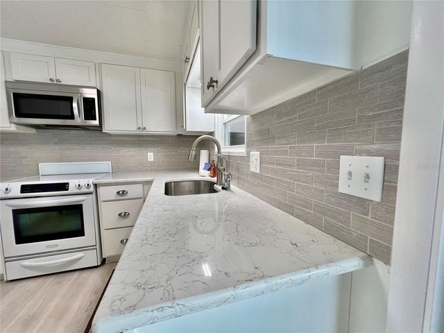 136 ASPEN CIRCLE, Leesburg, FL 34748