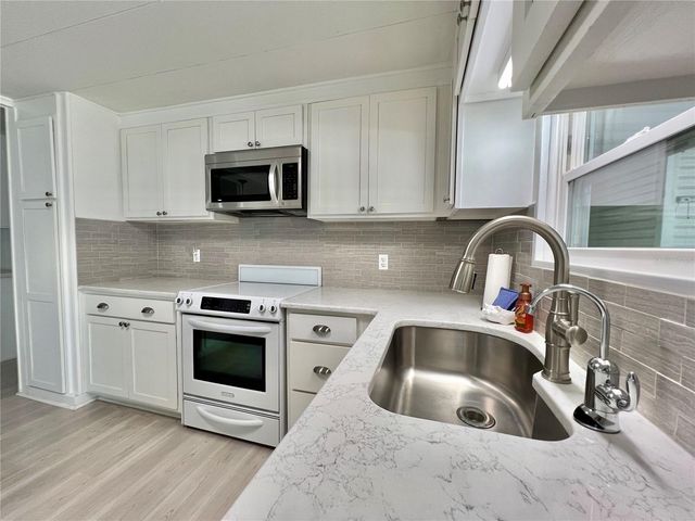 136 ASPEN CIRCLE, Leesburg, FL 34748