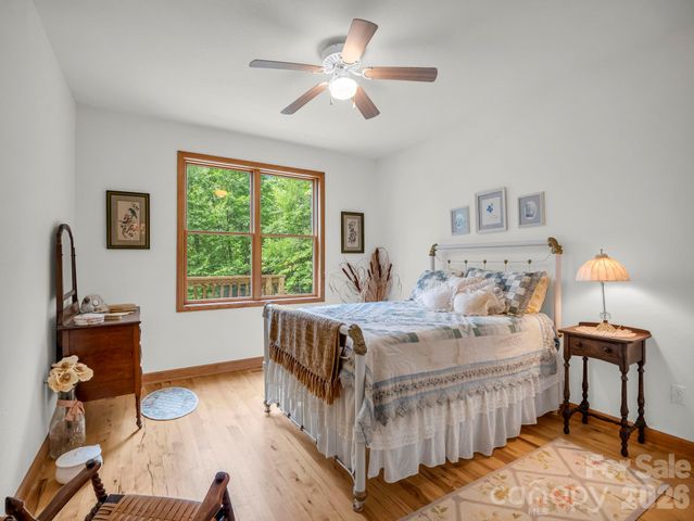 366 Summer Haven Road, Swannanoa, NC 28778